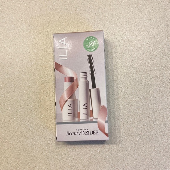 ILIA Makeup Ilia Sample Kit Poshmark